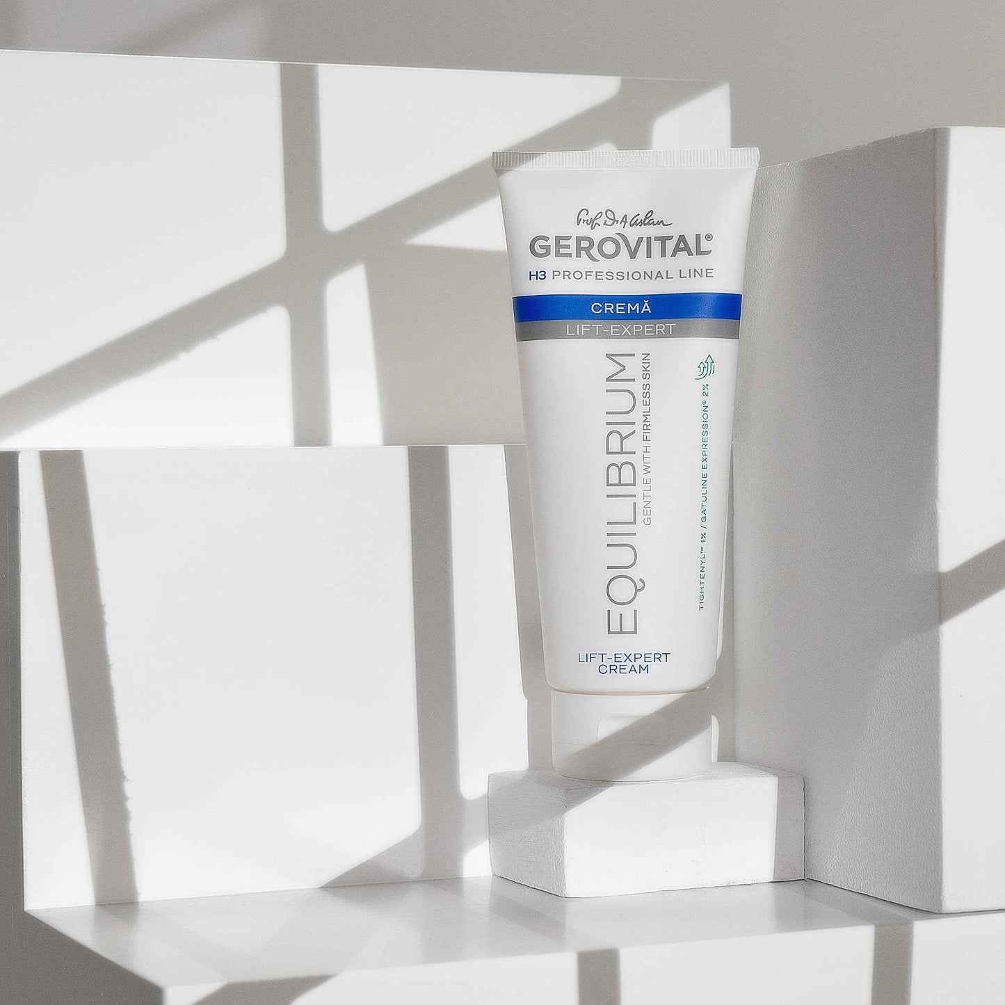 Gerovital EQUILIBRIUM - Lift Expert Professional Face Cream | Lifting |Anti-Wrinkle & Regenerating Action | Anti-Aging | Moisturizing - 200 ml