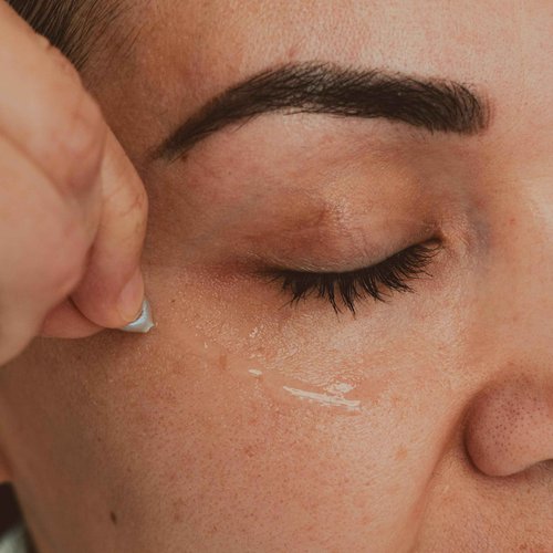 UP21 Eye Serum for Dark Circles & Puffiness (42 cap jar)