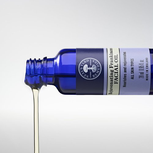 Neal's Yard Rejuvenating Frankincense Facial Oil, 12-Hour Skin-Balancing Moisture, Replenishes & Rejuvenates All Skin Types, Cruelty Free, 28mL