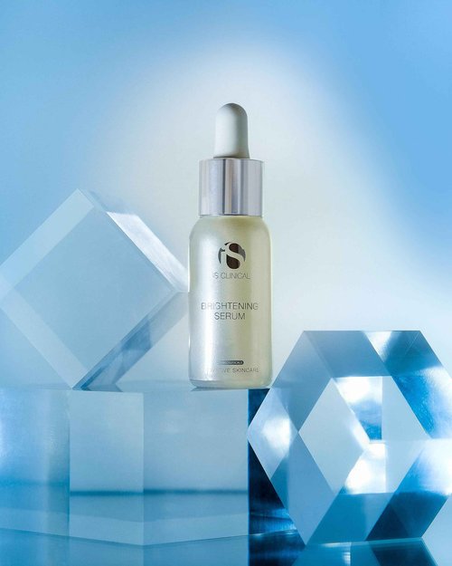 iS Clinical Brightening Serum 0.5 Fl Oz