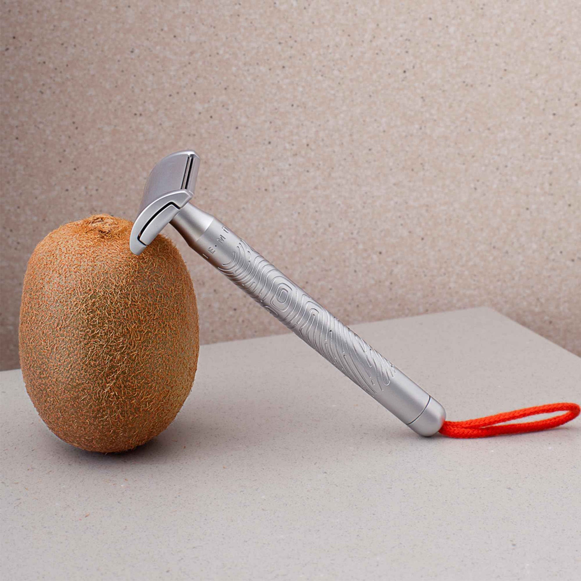 MÜHLE Companion Safety Razor – Women's Double-Edged Body Razor for Shaving, Gentle Use, Suitable for Body, Legs, & Underarms, Longer Handle, Long Lasting Blade