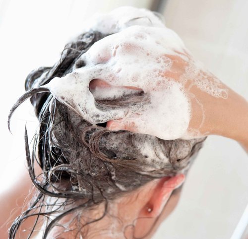 Scott Essential Hair & Body Wash (91726), Protein-Enriched Golden Gel, Clean Rinsing, 8.0 L, 2 Packages / Case