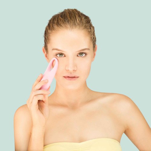 FOREO IRIS Eye Massager Dark Circle Remover & Eyebag Remover Eye Depuffer Anti Aging Increases Absorption of Eye Mask Essences| Waterproof 2-year Warranty Mint