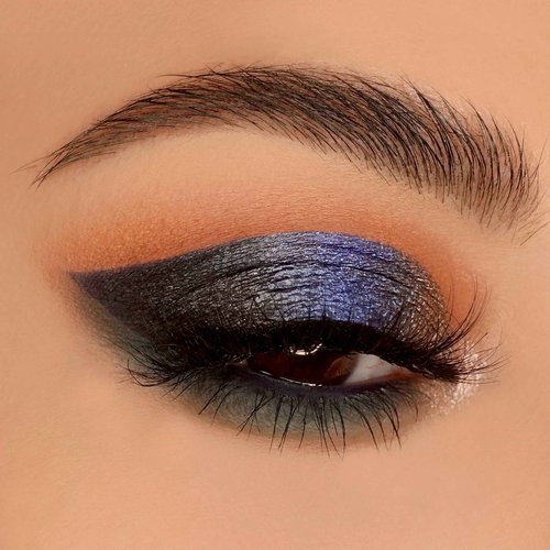 Jeffree Star Cosmetics Scorpio Palette, 24 Eyeshadow Shades, Matte and Metallic, Cruelty-Free