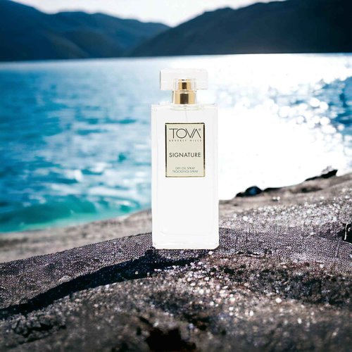 Tova Signature Dry Oil Spray – Lightweight Fast-Absorbing Hydrating Body Oil for Women – Floral Musk Scent – USA-Made & Cruelty-Free – 3.4 fl oz