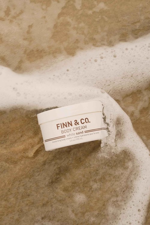 FINN & CO. White Sand Body Cream - Hydrating Moisturizer with Shea Butter, Vitamins A, C & E - Smoothes & Nourishes Skin - Paraben Free, Cruelty Free, Beach Inspired Scent | 6.6 oz