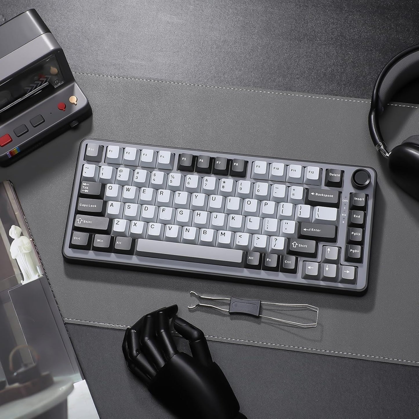 YUNZII B75 Mechanical Keyboard,75% Layout with Knob,Hot Swappable RGB Backlit Gasket Mounted, Creamy Typing, Double-Shot PBT Keycaps,Cherry Profile,for Win/Mac (Black, Milk V2 Linear Switch)
