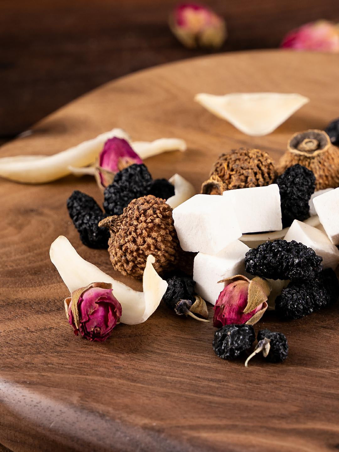 Roxburgh Rose Lily Black Wolfberry Tea