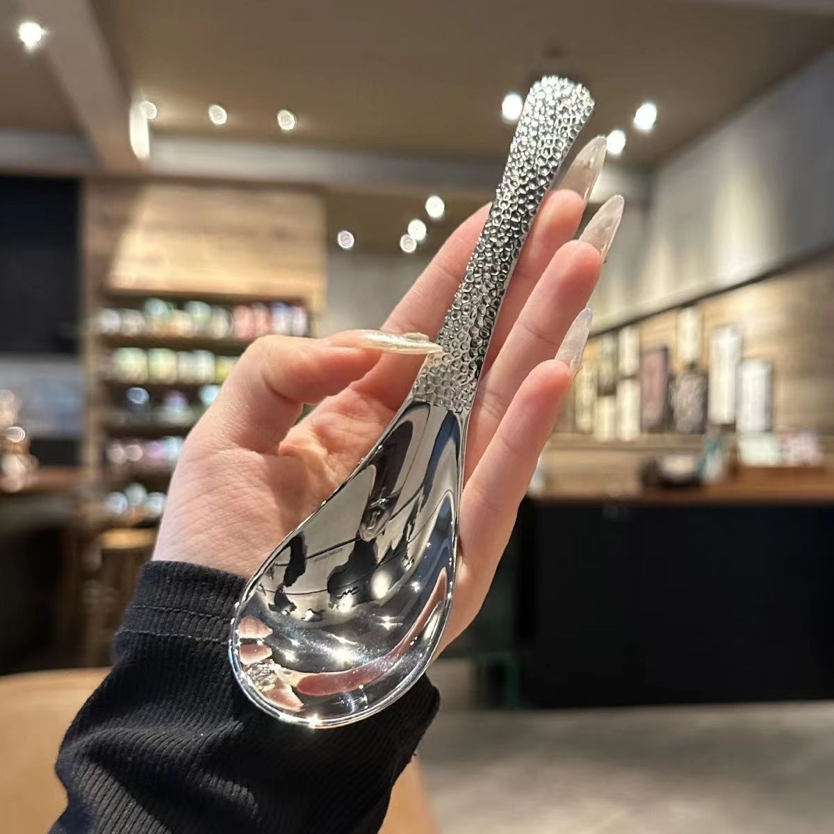 Stainless Steel Hammered Spoon - Retro Creative Tableware