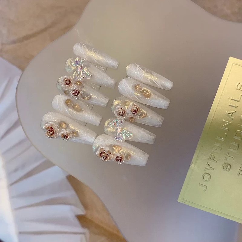 Camellia Handmade Wearable Nails Set