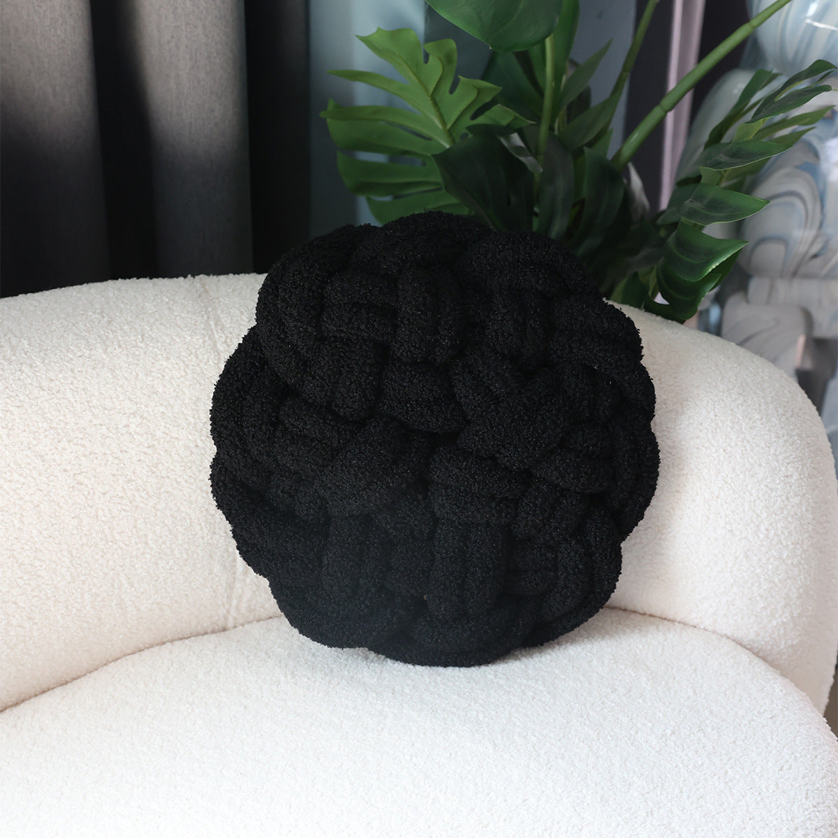 Nordic-Style Hand-Knitted Throw Pillow with Knot Design - 35cm Diameter