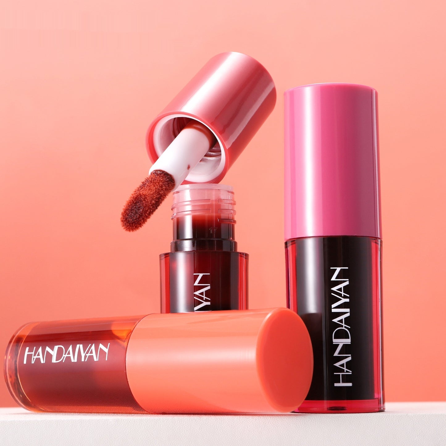 Waterproof Smudge-Proof Lip Gloss with Moisturizing & Color-Changing Benefits
