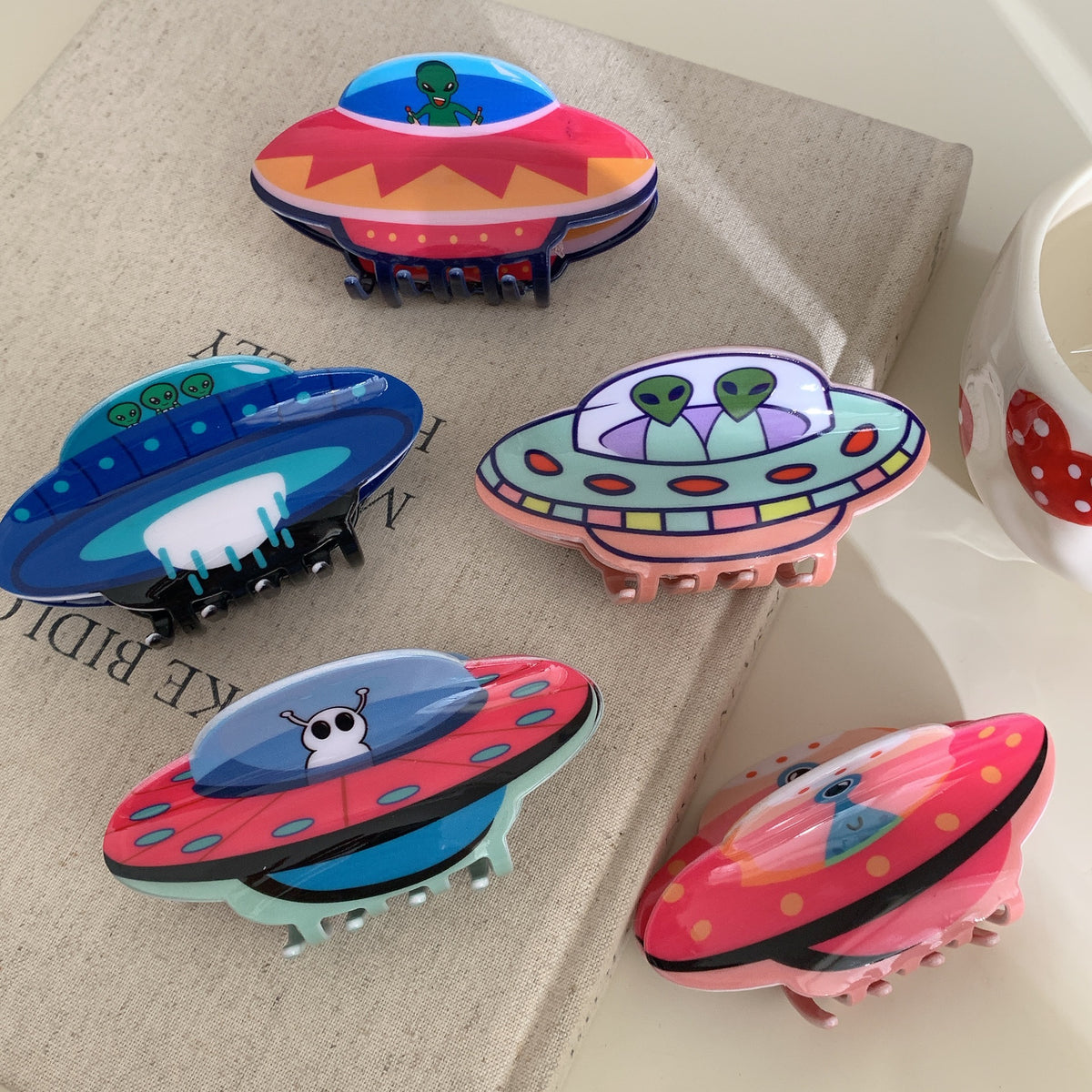 Acrylic Alien Hairpin - Cartoon Space Design