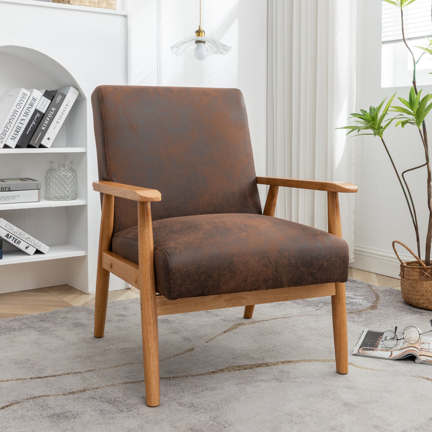 25.38 Wide Classic Mid-Century Modern Arm Chair, Light Brown