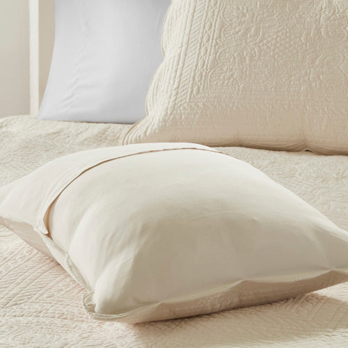 3 Piece Reversible Scalloped Edge Quilt Set - Cream, King/Cal King
