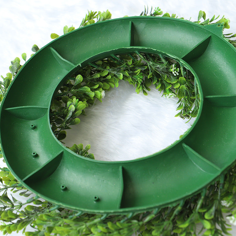 Green Plastic Door Hanging Decor - Festive Home & Garden Ornament