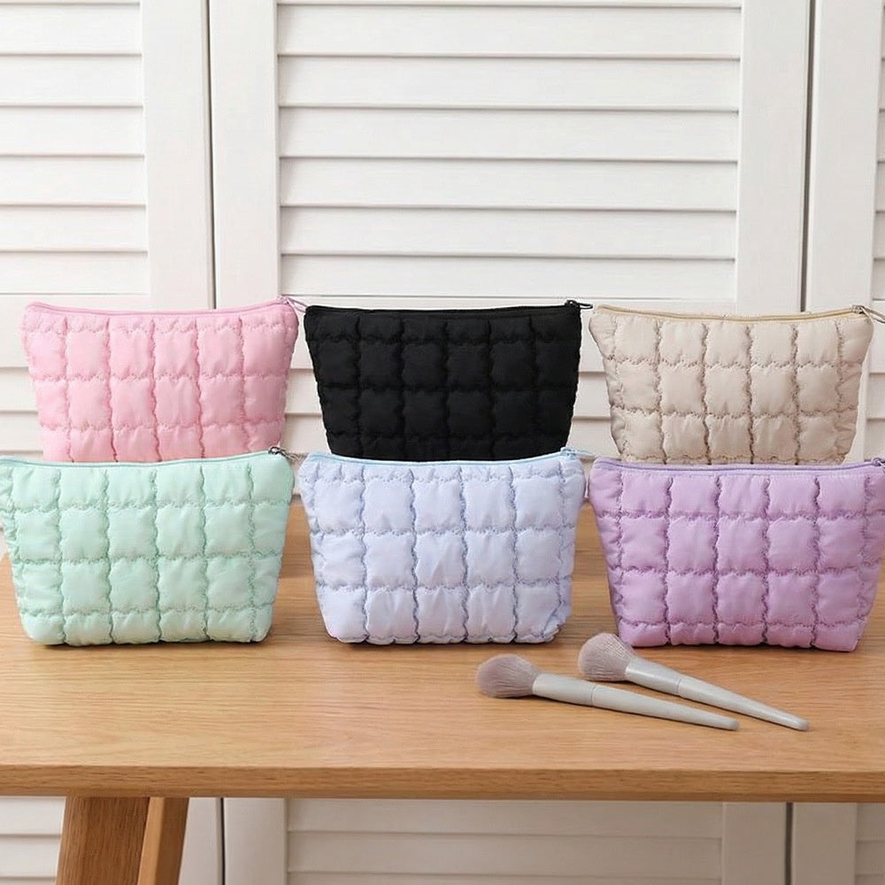 Multicolor Pleated Lightweight Clutch Bag - Stylish Portable Handbag