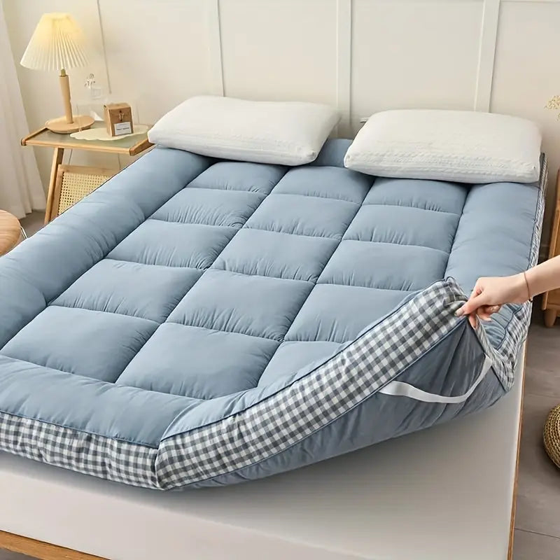 Queen Size Checkered Mattress with 3D Edges - Gray