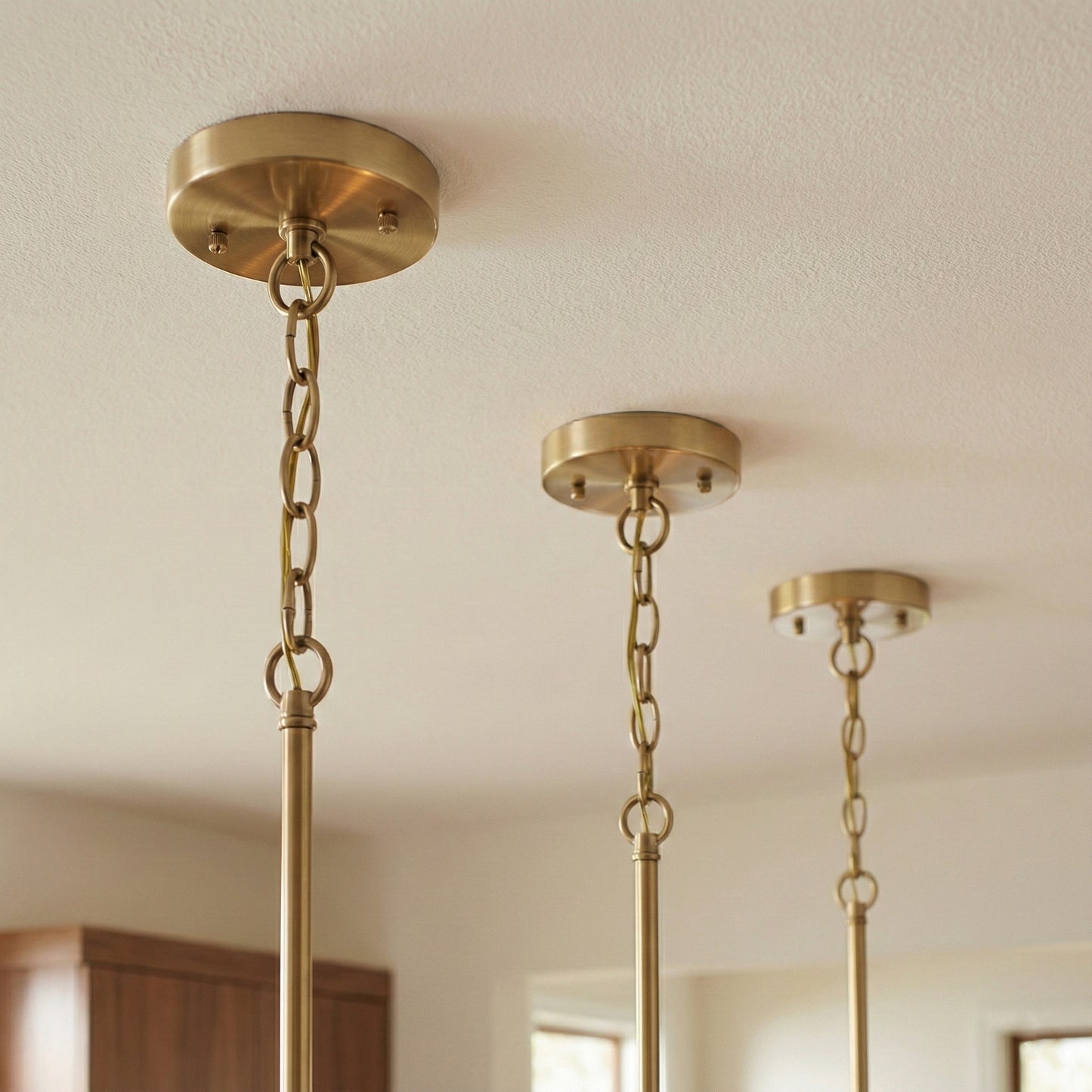 Vista Single Pendant Chain Hanging Light With Clear Glass - Satin