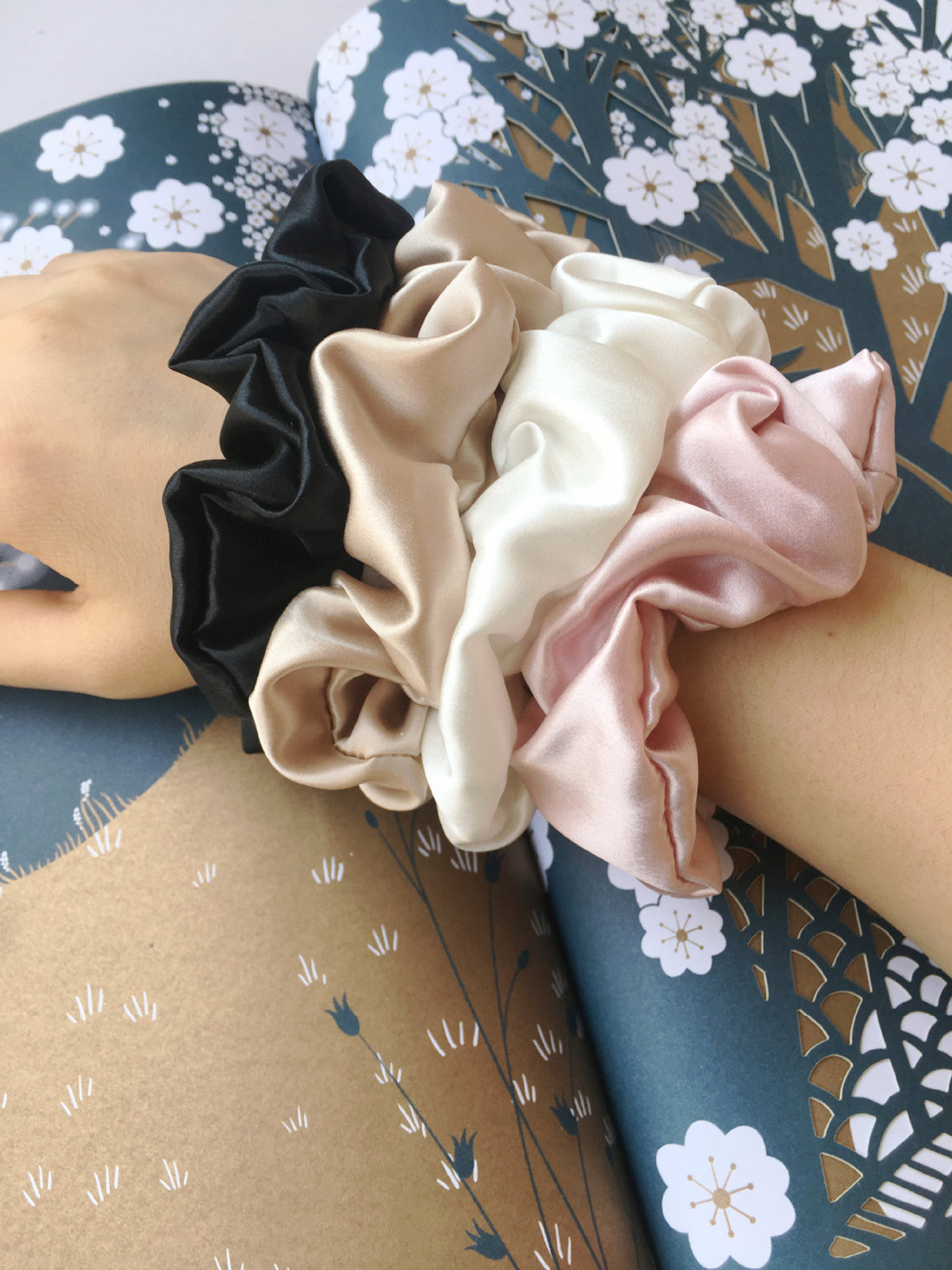 Silk Hair Loop Ring - Medium
