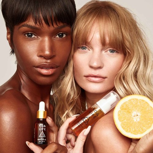 Vitamin C Collection - Bundle Discount | Vit-C Brightening Cleanser 30ML & Vit-C Brightening Oil 15ML & Gua Sha Massage Tool | Anti-Aging, Treats Hyperpigmentation, Brightens, Evens Skin Tone