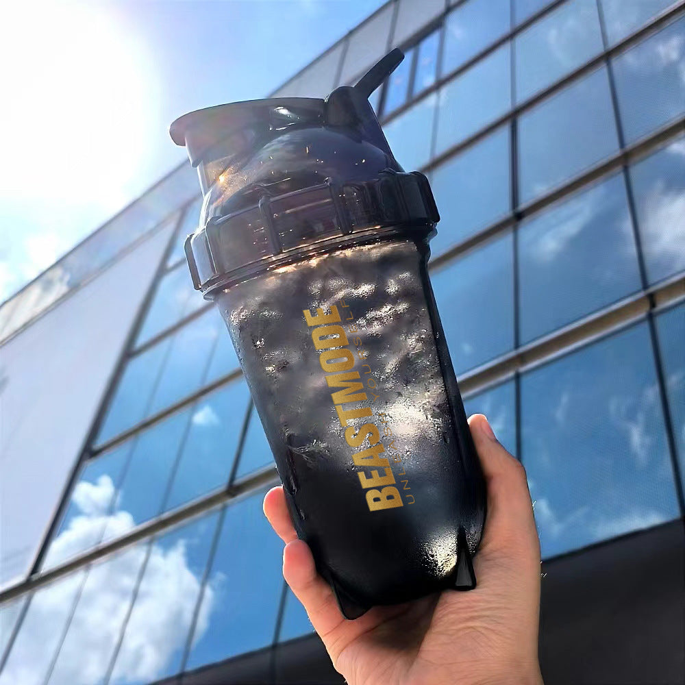 Heat-Resistant Sports Shake Cup 560ml Tritan Waterproof Travel Mug