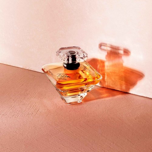 Lancôme Trésor Eau de Parfum - Long Lasting Fragrance with Notes of Rose, Lilac, Peach & Apricot Blossom - Elegant & Romantic Women's Perfume - 1 Fl Oz