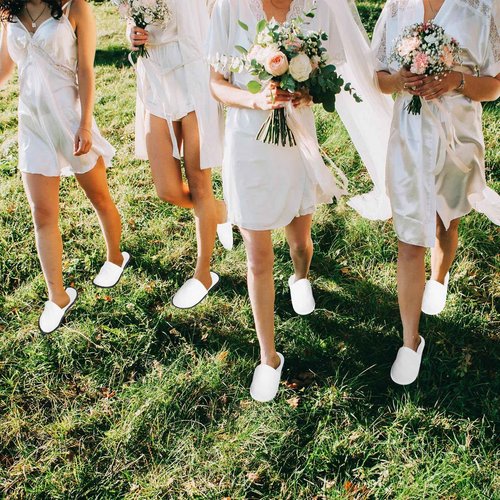 Ramede 80 Pairs Non Slip Disposable Slippers Bulk Hotel Spa Fluffy Closed Toe Indoor Slippers for Guests Men Women Home Wedding Travel Party(White, Gray)