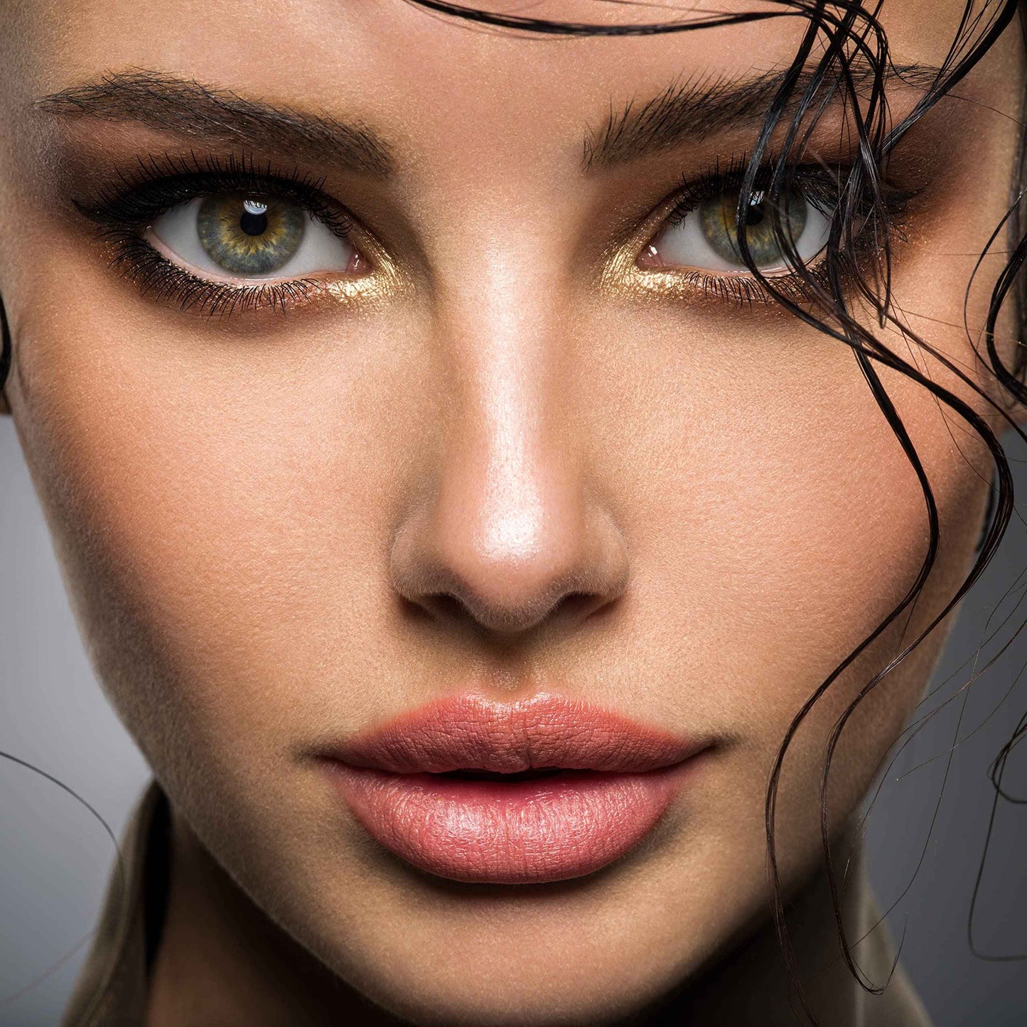 Klara Cosmetics 24 Eyeshadow Palette - Eye Makeup Palette with Matte, Shimmer and Metallic Finishes - Face Makeup Palette - Marrakech - 2.5 oz