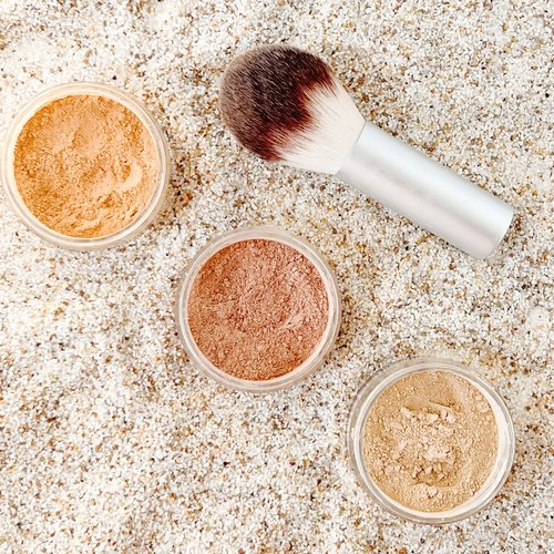 La Bella Donna Loose Mineral Foundation, Non-Chemical SPF50, Only 4 Ingredients, Reef-Safe, Non-Nano, Natural Mineral Makeup with Sun Protection | 10g | Caffe