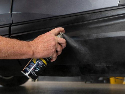 Meguiar's Ultimate Black Plastic Restorer - Restore Faded Exterior Trim, Add Shine and Protect Exterior Trim with Durability and UV Protection - Makes Trim and Plastic Look Like New, 10 Oz Aerosol