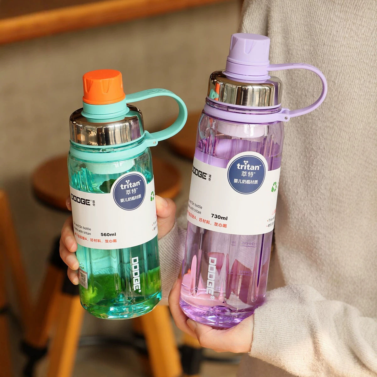 Large Capacity Sports Water Bottle for Outdoor Fitness 730ml Tritan