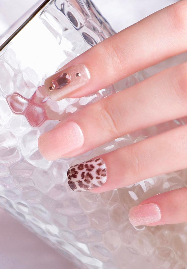 Leopard Print Press-On Nails with Shimmer and Gem Details - 10 Piece Set