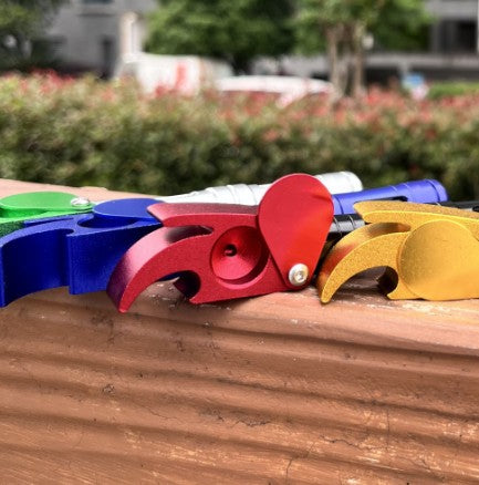 Colorful Metal Tobacco Pipe with Handle - Portable Smoking Accessory
