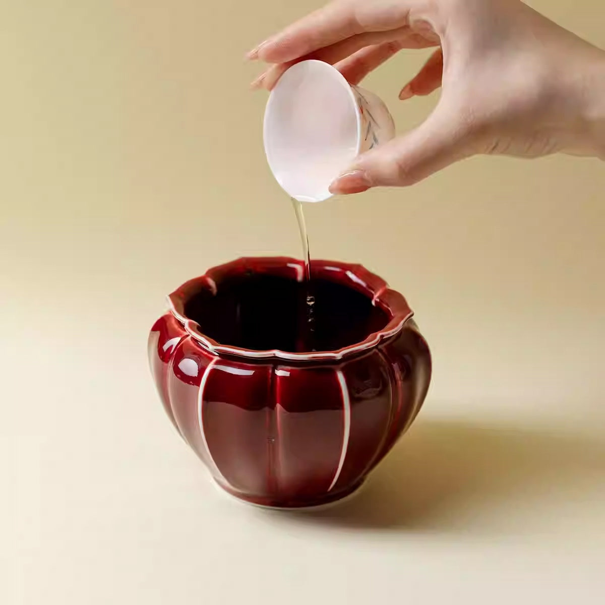 High-End Ceramic Tea Waste Container for Home Tea Ceremony Cowpea Red