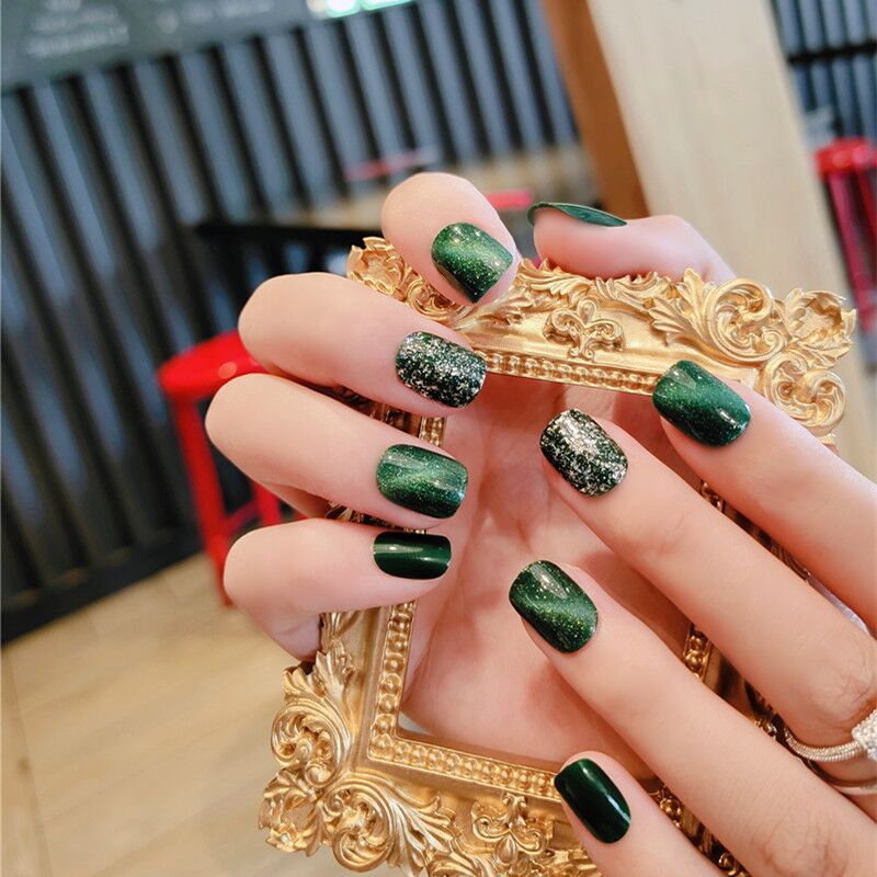 Green Fake Nail Patches - Removable Nail Art Stickers, 24 Pieces