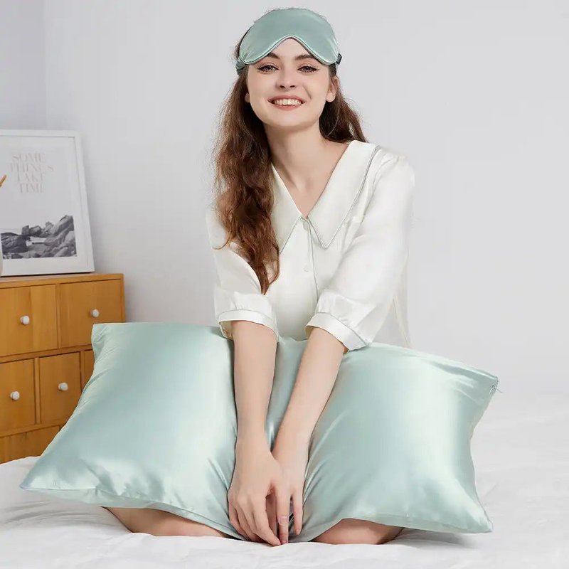 Solid Color Silk Pillowcase - Satin Mulberry Silk Bedding, Modern & Elegant
