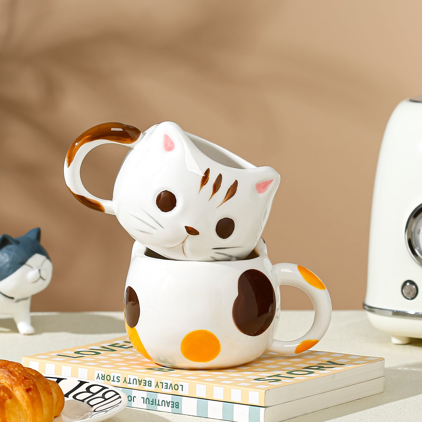 Cute Hand-Painted Ceramic Cat Mug - 430ml Creative Kitchen Drinkware
