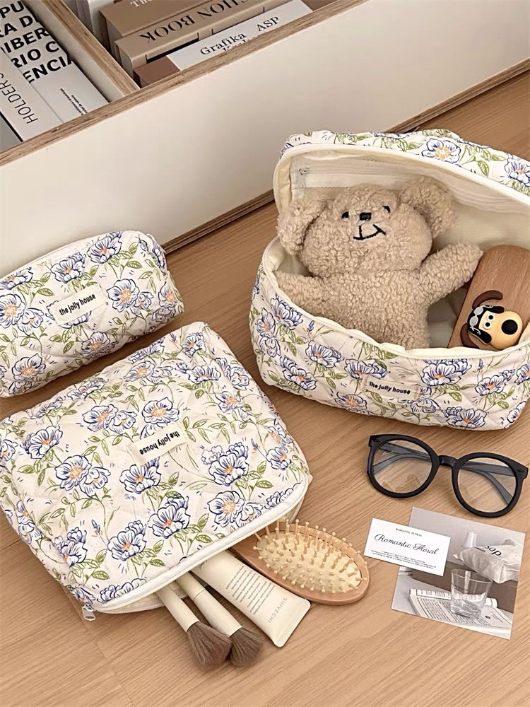 Large Capacity Portable Cosmetic Bag with Floral Design - Travel Makeup Organizer