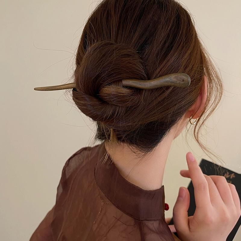 Elegant Sandalwood Hairpin for Updo Hairstyles - Wooden Hair Accessory