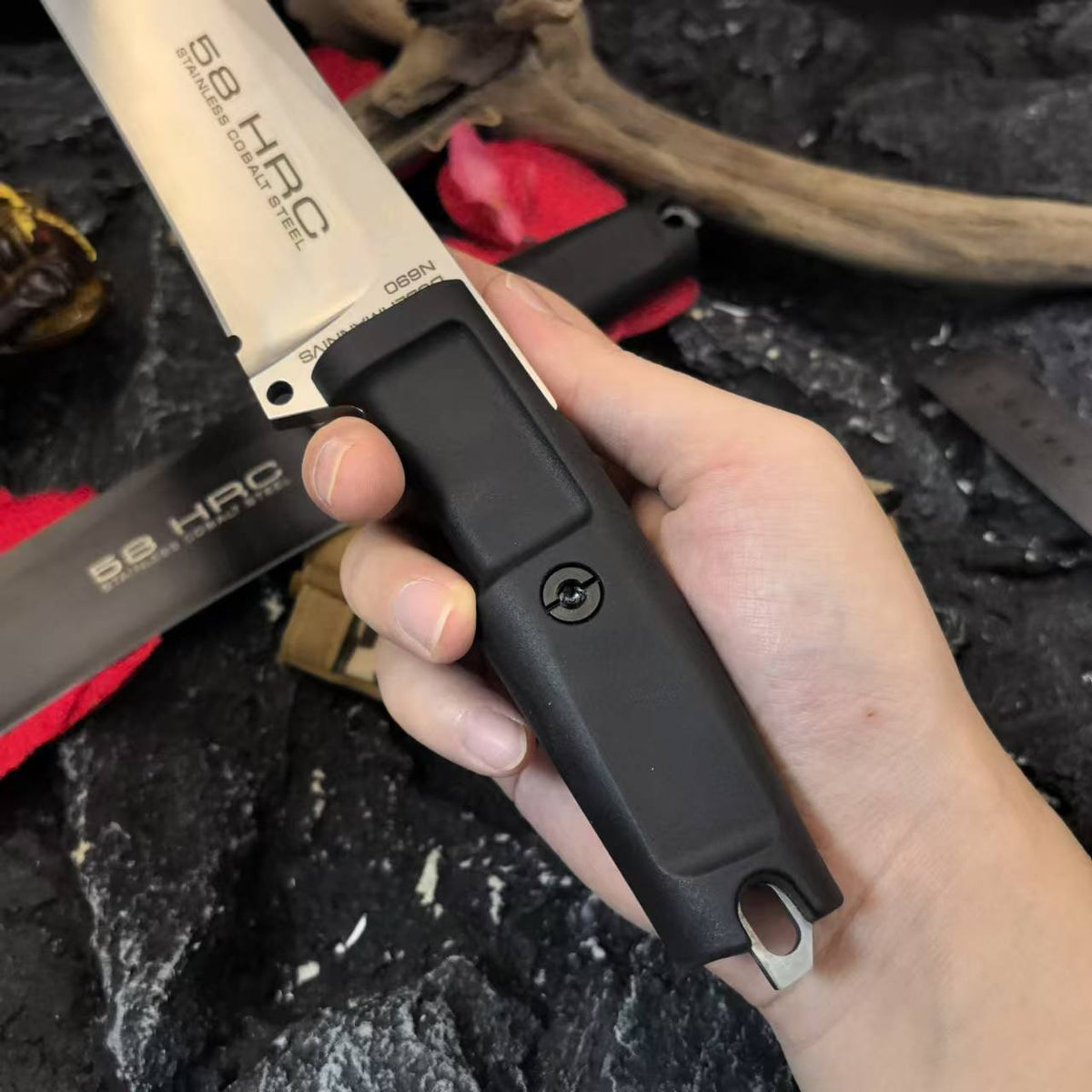 Lightweight Folding Knife - Multi-Use Portable Kitchen & Garden Tool