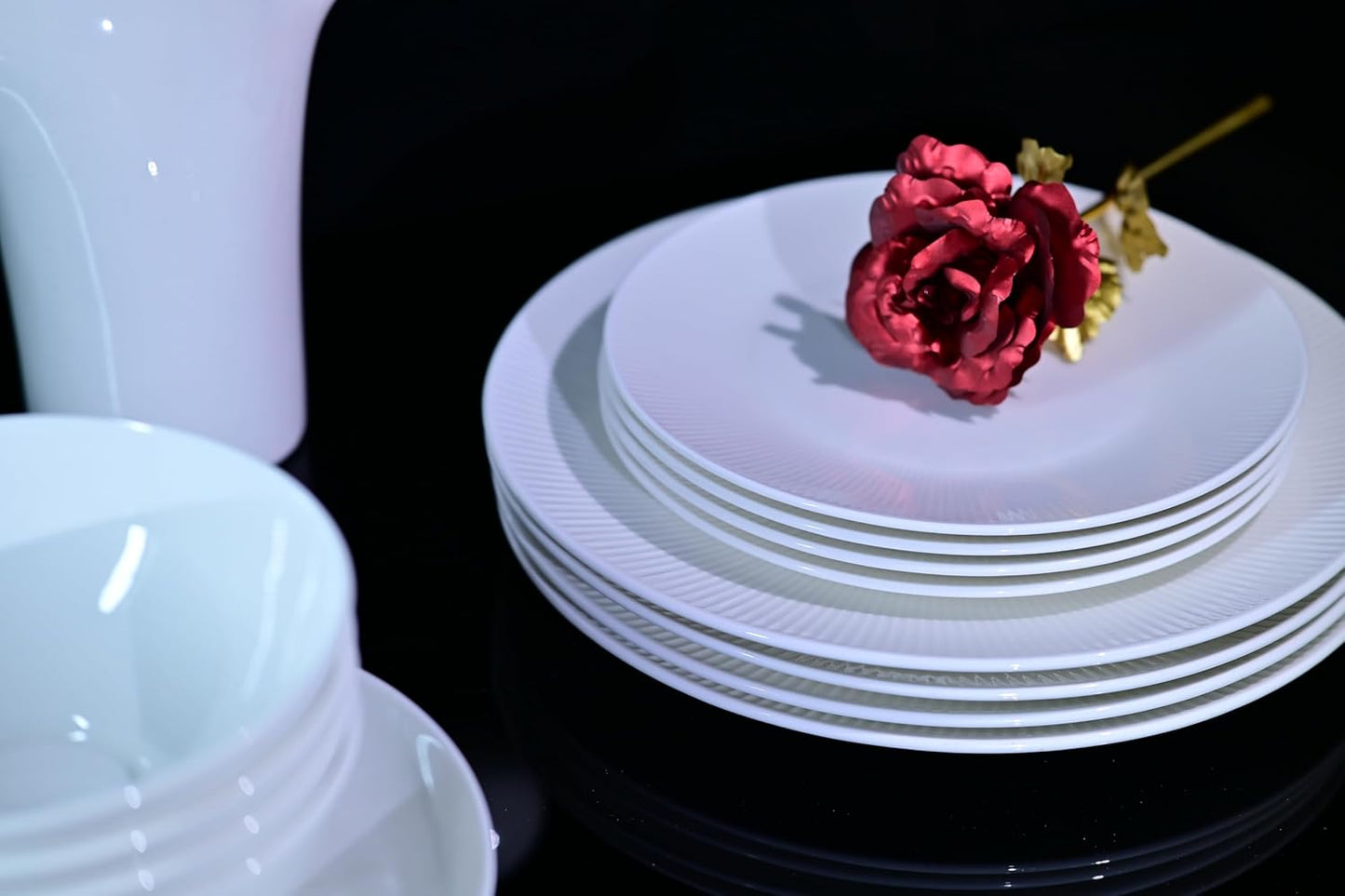 Dandilion 16-Piece Bone China Dinnerware Set - Service for 4