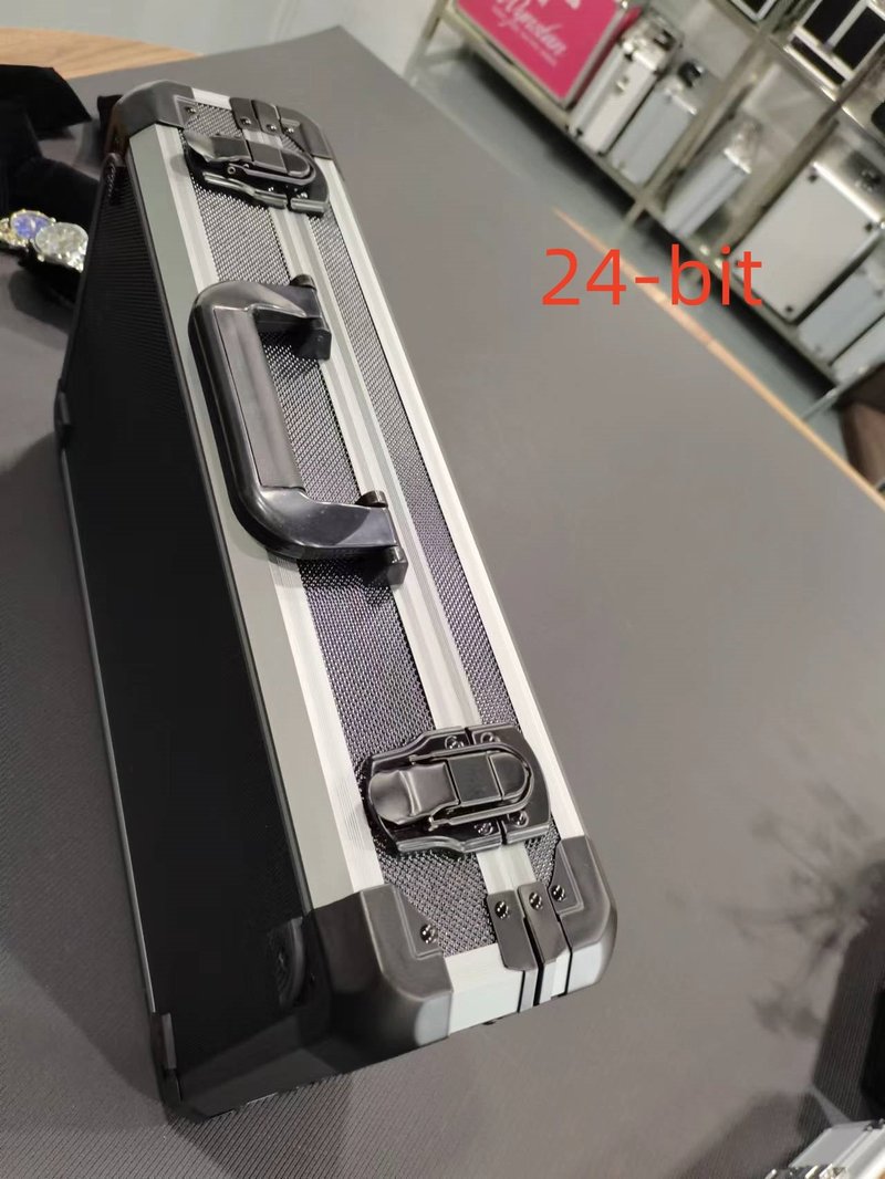 Aluminum Alloy Watch Case with 18 Compartments for Display and Storage