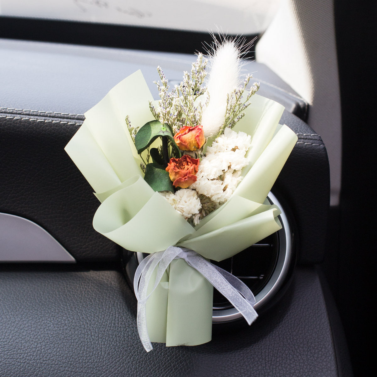 Decorative Dried Flowers Air Outlet Car Freshener - Colorful Aromatic Bouquet