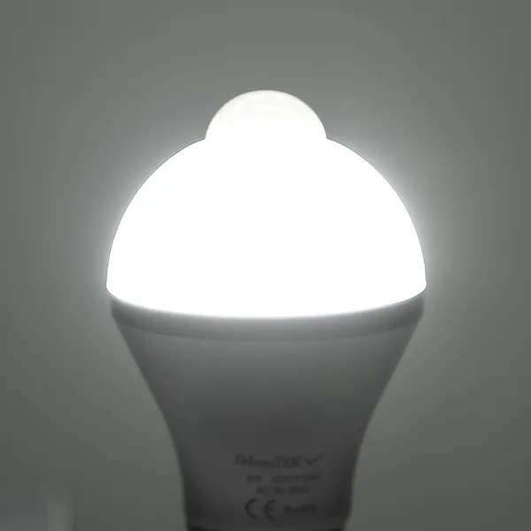 E27 Motion Sensor LED Light Bulb 9W 600lm Dusk to Dawn White