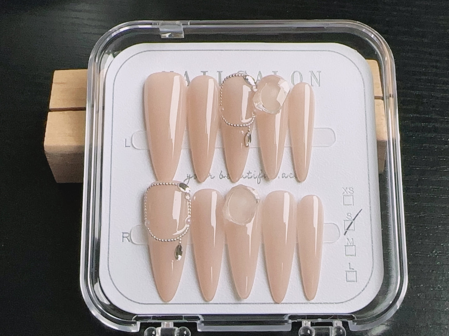 Press On Nails - Pink Gem-Embedded Resin False Nails, 10-Piece Set