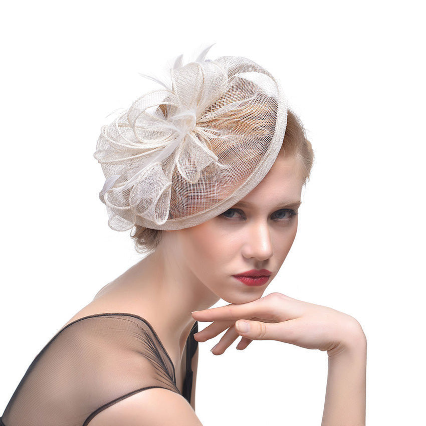 Bridal Feather Hairpin with Hemp Yarn Net and Flower Design – Wedding Hair Accessory