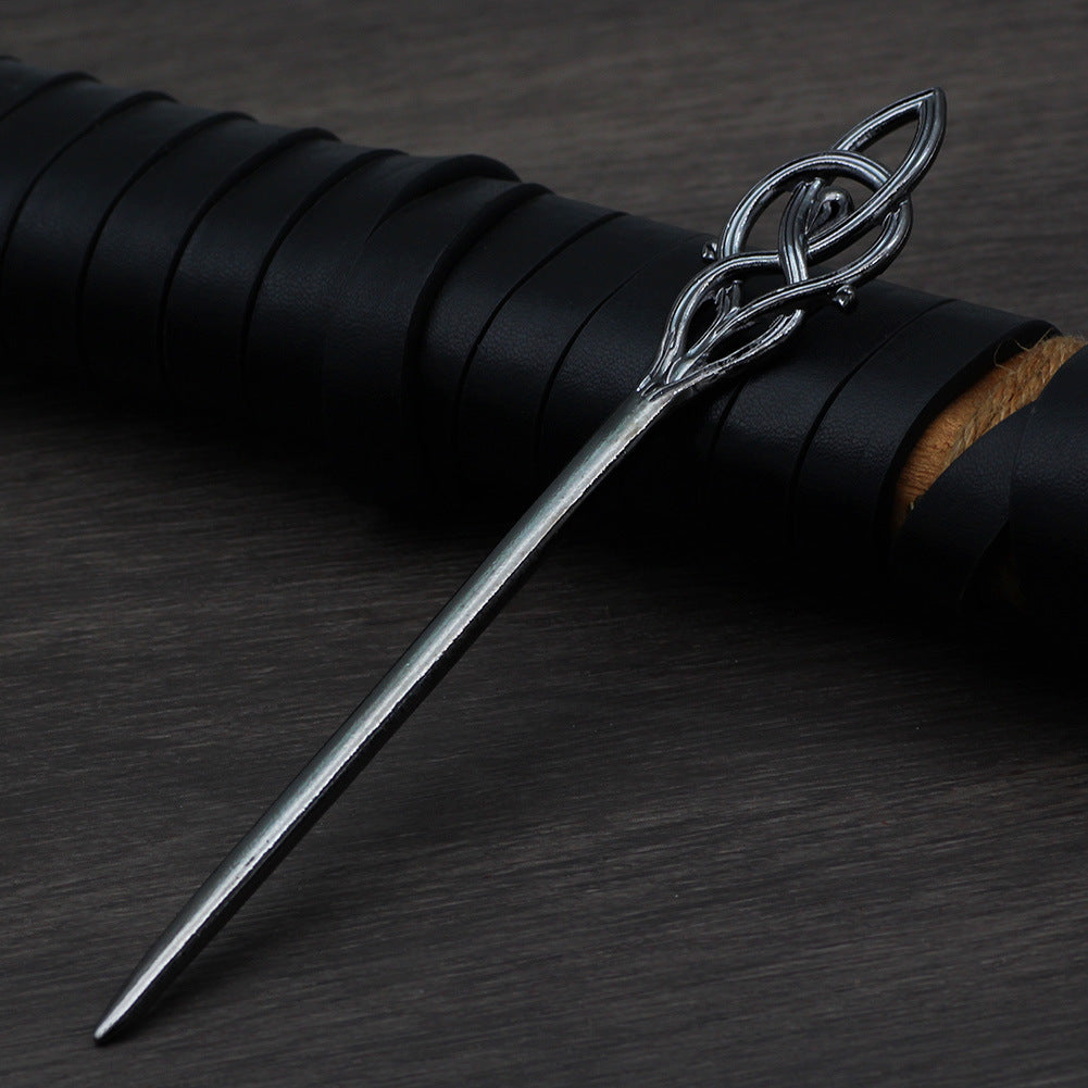 Simple Moon Hairpin - Geometric Alloy