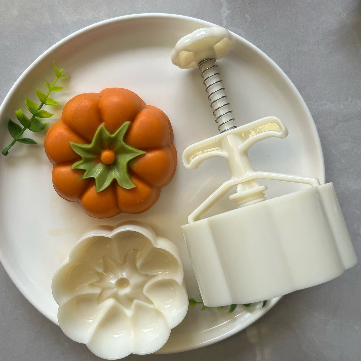 Big Pumpkin Snow Skin Mooncake Mold Green Bean Cake Maker Kitchen Utensil
