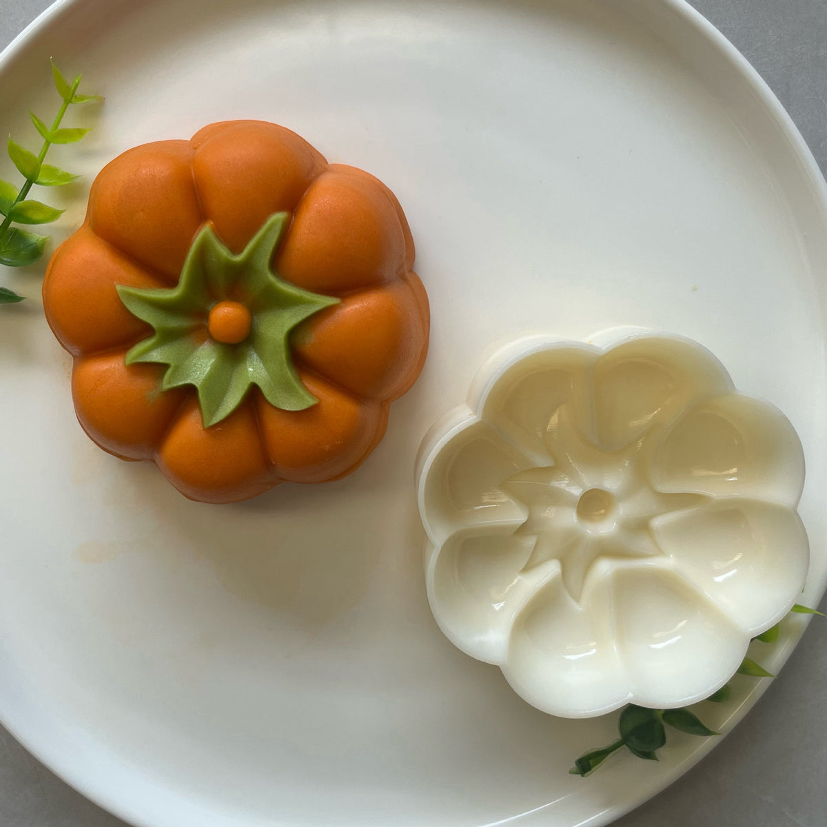 Big Pumpkin Snow Skin Mooncake Mold Green Bean Cake Maker Kitchen Utensil